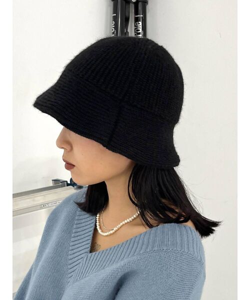 EMODA(エモダ)の「シャギーニットフレアハット(ハット・レディース・ベージュ/ブラック・FREE)」の2枚目の写真