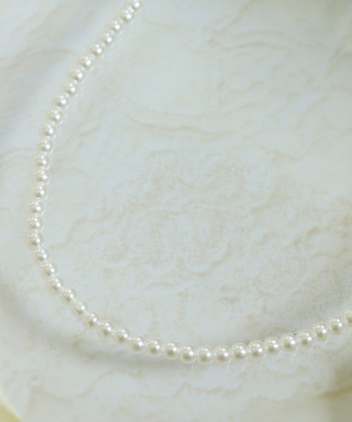 Catherine Cottage(キャサリンコテージ)の「4mmパールビーズネックレス(ネックレス・キッズ・ホワイト・FREE)」の2枚目の写真