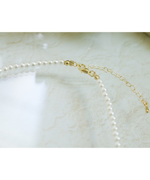 Catherine Cottage(キャサリンコテージ)の「4mmパールビーズネックレス(ネックレス・キッズ・ホワイト・FREE)」の3枚目の写真