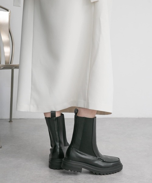 KBF（ケイビーエフ）の「モカシントゥサイドゴアブーツ（ブーツ・レディース・ダークブラウン/ブラック・38/37/36）」の7枚目の写真