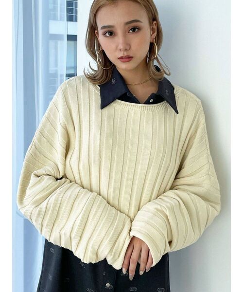 EMODA（エモダ）の「ルーズネックニット（ニット/セーター・レディース・ピンク/ブルー/アイボリー/ブラック・FREE）」の5枚目の写真