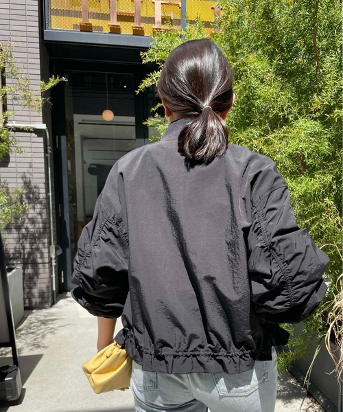 Meli rich(メリーリッチ)の「ドロストMA-1ブルゾン(MA-1・レディース・グレイッシュベージュ/カーキ/ブラック/アイボリー・MEDIUM)」の20枚目の写真