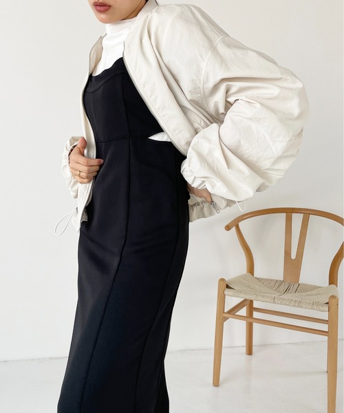 Meli rich(メリーリッチ)の「ドロストMA-1ブルゾン(MA-1・レディース・グレイッシュベージュ/カーキ/ブラック/アイボリー・MEDIUM)」の17枚目の写真