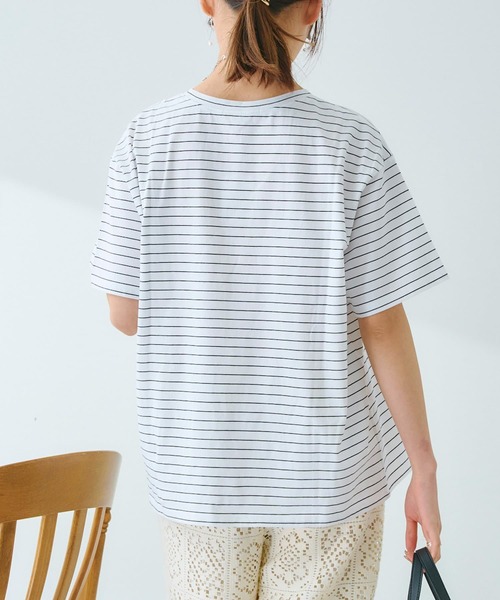 Chez toi(シェトワ)の「コットンロゴT(Tシャツ/カットソー・レディース・カーキ/アイボリー/グレイッシュベージュ/オフホワイト・FREE)」の14枚目の写真