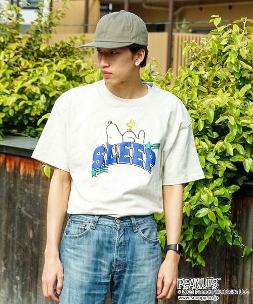 PEANUTS(ピーナッツ)の「【OUTDOOR PRODUCTS/アウトドアプロダクツ】【PEANUTS/ピーナッツ】スヌーピー コラボ Tシャツ ドロップショルダー オーバーサイズ(Tシャツ/カットソー・メンズ・ホワイト/ブルー系その他/オフホワイト/ピンク系その他・SMALL/MEDIUM/LARGE/X-LARGE)」の3枚目の写真