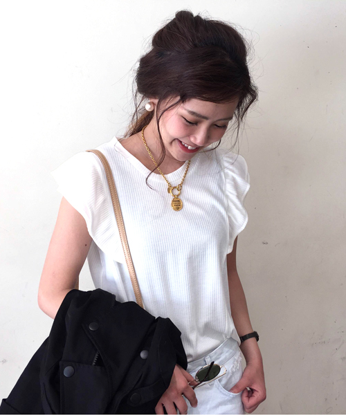 WHO'S WHO gallery（フーズフーギャラリー）の「テレコフリルトップス（Tシャツ/カットソー・レディース・ホワイト/グレー・FREE）」の2枚目の写真