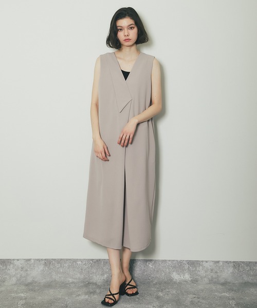 SMILE ORCHID(スマイルオーキッド)の「Vネックジャンスカ(ジャンパースカート・レディース・ブラック/ベージュ・M)」の2枚目の写真