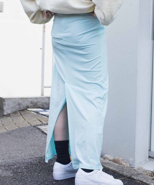 TheOpen Product(ザオープンプロダクト)の「THE OPEN PRODUCT RUCHED WRAP MAXI SKIRT GTO221SK002(スカート・レディース・ライトブルー・1)」の12枚目の写真