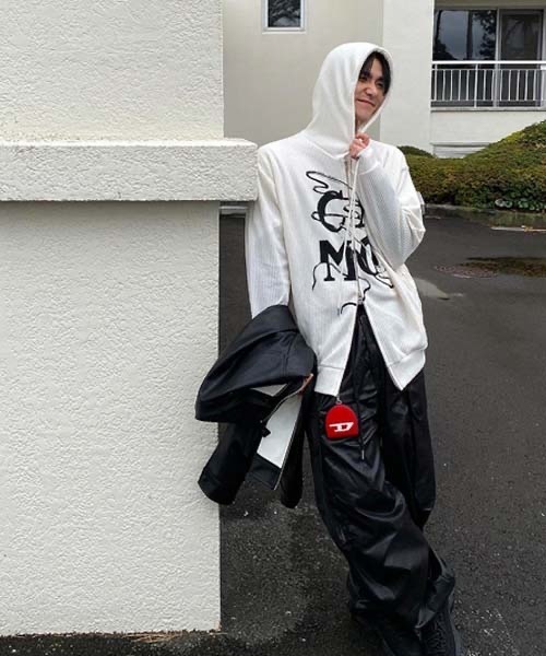HOLY IN CODE（ホーリーインコード）の「HOLY IN CODE CAMO hood
