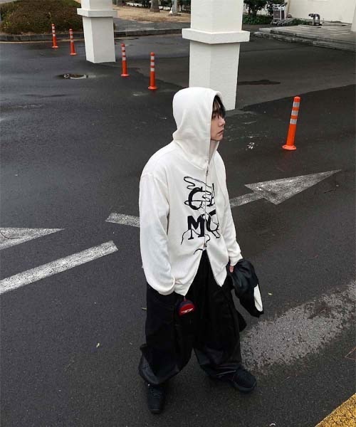 HOLY IN CODE(ホーリーインコード)の「HOLY IN CODE CAMO hood zip-up(パーカー・メンズ・アイボリー/オリーブ・FREE)」の5枚目の写真