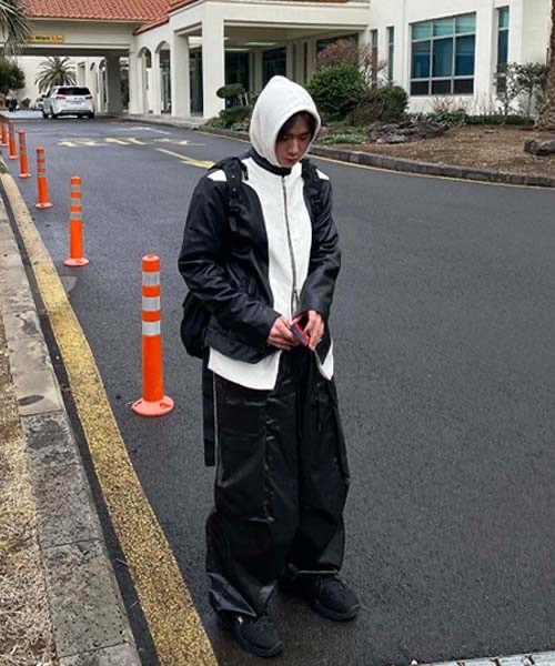 HOLY IN CODE(ホーリーインコード)の「HOLY IN CODE CAMO hood zip-up(パーカー・メンズ・アイボリー/オリーブ・FREE)」の14枚目の写真