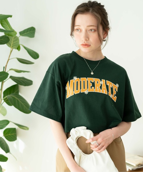 WEGO（ウィゴー）の「WEGO/グラフィックショートT（Tシャツ/カットソー・レディース・ダークグリーン/ブラック/ホワイト/ブルー/ブルー系その他/その他1/その他2/その他3/その他4/ホワイト系その他/ブラック系その他/杢グレー/その他5/オレンジ/その他7/オフホワイト/アイボリー/その他6/その他9/その他8/その他10/その他16/その他13/その他15/イエロー/その他17/その他12/サックスブルー/その他14・MEDIUM/SMALL）」の9枚目の写真