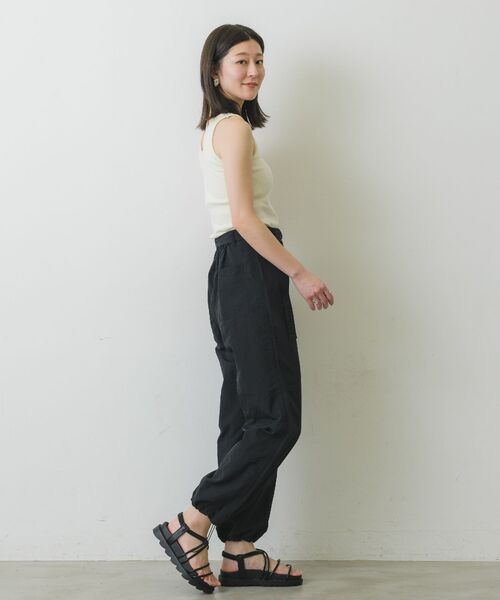 RETRO GIRL(レトロガール)の「裾ドロストナイロンPT(その他パンツ・レディース・ブラック/オフホワイト/ブルー/オレンジ/グリーン・FREE)」の14枚目の写真