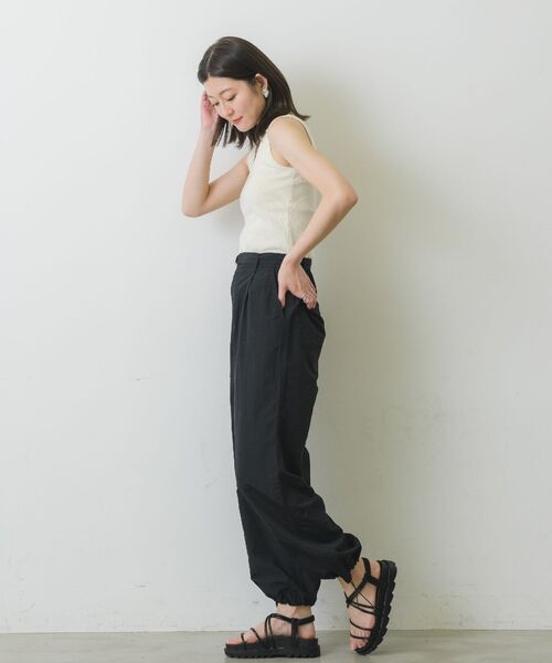 RETRO GIRL(レトロガール)の「裾ドロストナイロンPT(その他パンツ・レディース・ブラック/オフホワイト/ブルー/オレンジ/グリーン・FREE)」の15枚目の写真