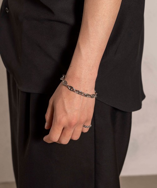 BROTHERHOOD（ブラザーフッド）の「【BROTHERHOOD】エリプスブレス「サージカルステンレス」（ブレスレット・メンズ・シルバー・FREE）」の4枚目の写真