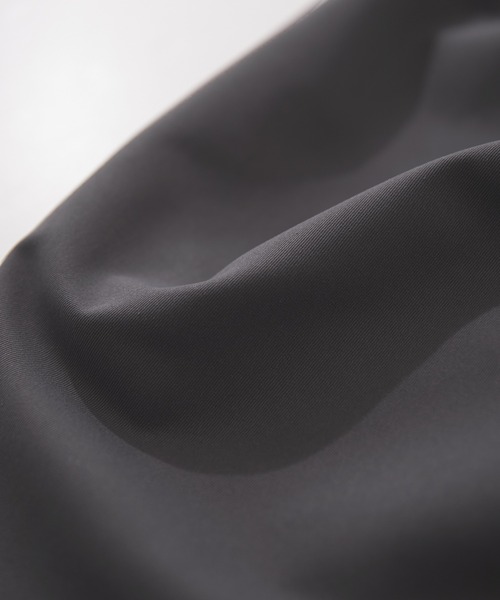 cussil（クシル）の「【cussil/クシル】ドレスツイル　リラックス2タックワイドバルーンパンツ（その他パンツ・メンズ・チャコールグレー/ブラック・S/M/L）」の9枚目の写真