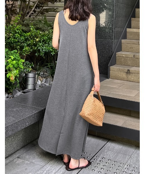 Re:EDIT（リエディ）の「[新色追加][低身長/高身長サイズ有][洗濯機で洗える]前後2WAYリブカットソーノースリーブワンピース（ワンピース・レディース・ブラック/チャコールグレー/ネイビー/ブラウン・SHORT/MEDIUM/TALL/LARGE）」の15枚目の写真