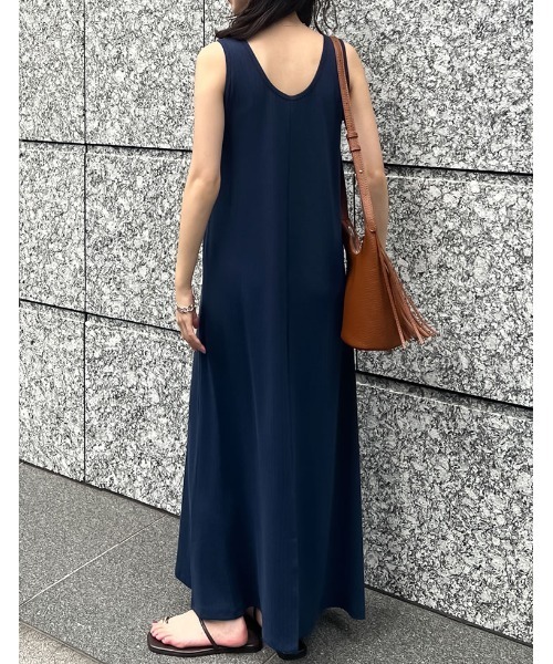 Re:EDIT（リエディ）の「[新色追加][低身長/高身長サイズ有][洗濯機で洗える]前後2WAYリブカットソーノースリーブワンピース（ワンピース・レディース・ブラック/チャコールグレー/ネイビー/ブラウン・SHORT/MEDIUM/TALL/LARGE）」の17枚目の写真