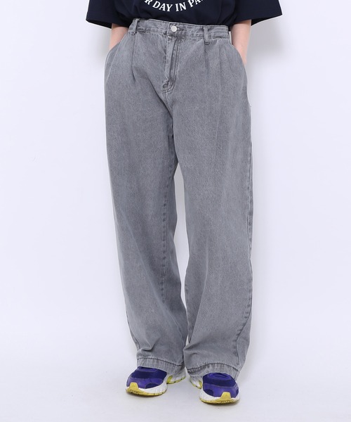 WOND（ウォンド）の「タック入りデニムパンツ（デニムパンツ・レディース・ブラック/グレー/ブルー系その他・MEDIUM/LARGE）」の3枚目の写真