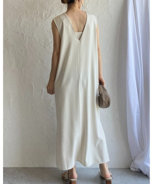 She's Closet（シーズクローゼット）の「前後2WAYビジュー付き深Vネックフレンチスリーブロング丈ジャンパースカートワンピース（ジャンパースカート・レディース・ブラック/アイボリー・FREE）」の9枚目の写真