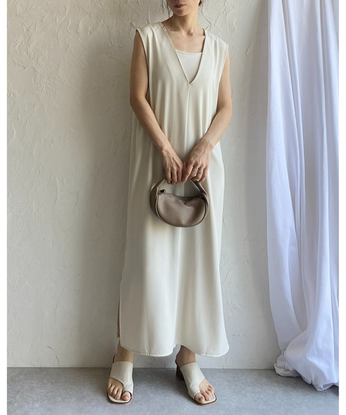 She's Closet（シーズクローゼット）の「前後2WAYビジュー付き深Vネックフレンチスリーブロング丈ジャンパースカートワンピース（ジャンパースカート・レディース・ブラック/アイボリー・FREE）」の19枚目の写真