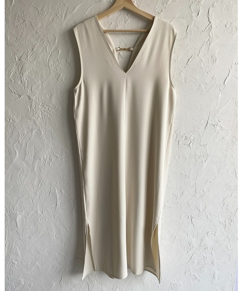 She's Closet（シーズクローゼット）の「前後2WAYビジュー付き深Vネックフレンチスリーブロング丈ジャンパースカートワンピース（ジャンパースカート・レディース・ブラック/アイボリー・FREE）」の20枚目の写真