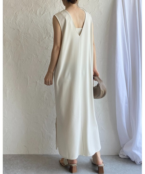 She's Closet（シーズクローゼット）の「前後2WAYビジュー付き深Vネックフレンチスリーブロング丈ジャンパースカートワンピース（ジャンパースカート・レディース・ブラック/アイボリー・FREE）」の21枚目の写真