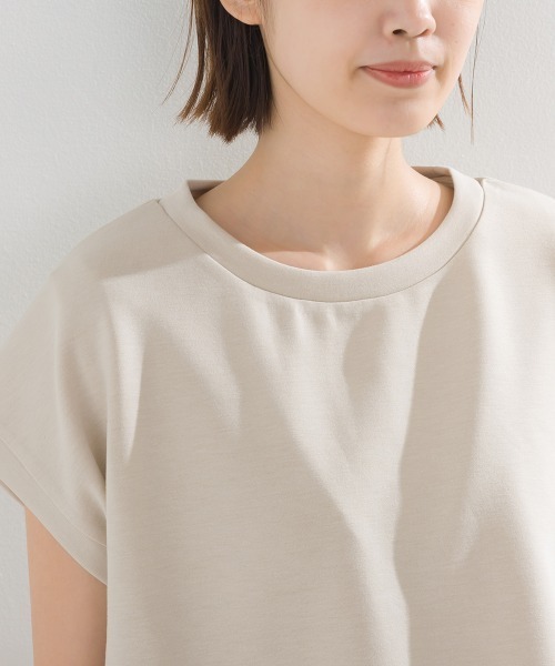 OMNES（オムネス）の「ソフトダンボールニットフレンチスリーブプルオーバーVネックジャンスカセット（ジャンパースカート・レディース・アイボリー/ベージュ/ブルー系その他/ブラック・FREE）」の5枚目の写真