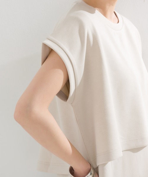 ソフトダンボールニットフレンチスリーブプルオーバーVネック