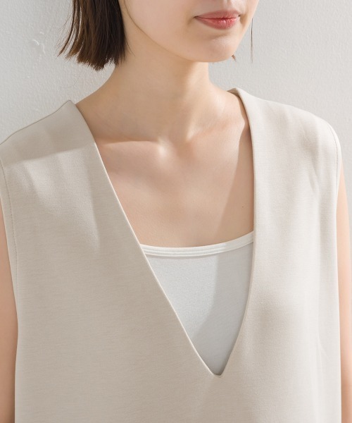 OMNES（オムネス）の「ソフトダンボールニットフレンチスリーブプルオーバーVネックジャンスカセット（ジャンパースカート・レディース・アイボリー/ベージュ/ブルー系その他/ブラック・FREE）」の10枚目の写真