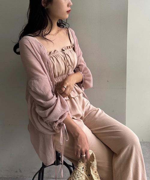 one after another NICE CLAUP（ワンアフターアナザーナイスクラップ）の「フリルロンパース（サロペット/オーバーオール・レディース・ブラック/ホワイト/ピンクベージュ・FREE）」の3枚目の写真