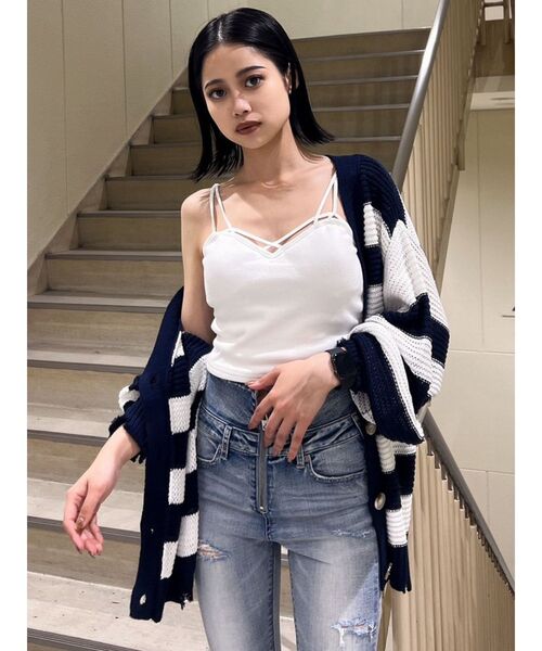 GYDA(ジェイダ)の「リリーヤーンボーダーLOOSEニットカーディガン(カーディガン/ボレロ・レディース・グレー/ネイビー/パープル・FREE)」の4枚目の写真