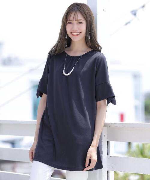 Tiaclasse（ティアクラッセ）の「【洗える】フレアカフスポンチチュニックブラウス（シャツ/ブラウス・レディース・ネイビー/ターコイズブルー/グレイッシュベージュ/イエロー・M/L）」の18枚目の写真