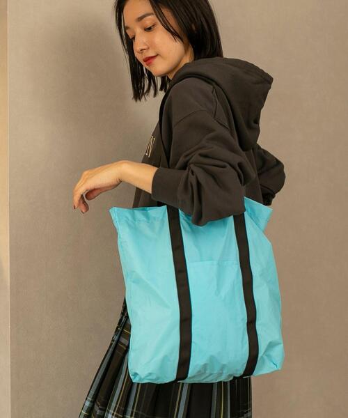 coen(コーエン)の「ナイロンリップストップパッカブルトートバッグ(トートバッグ・レディース・ライトブルー/ブラック/ホワイト・FREE)」の14枚目の写真