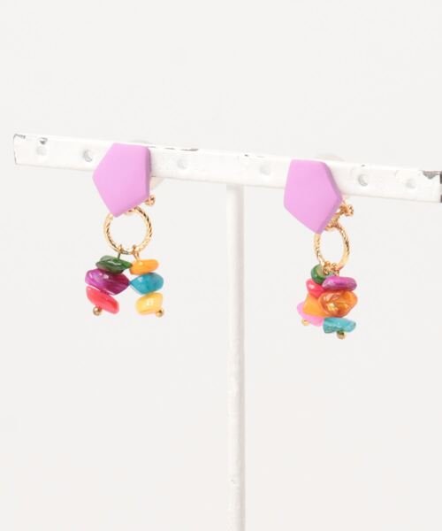 tone(トーン)の「【atelier*mio】ポリマークレイ × シェルビジュー costume jewelry イヤリング(イヤリング・レディース・ブラック/レッド/グリーン/イエロー/パープル/グリーン系その他/ブルー/ブラック系その他/ホワイト/レッド系その他/ブラック系その他2/ブルー系その他・FREE)」の10枚目の写真