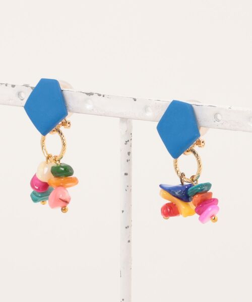 tone(トーン)の「【atelier*mio】ポリマークレイ × シェルビジュー costume jewelry イヤリング(イヤリング・レディース・ブラック/レッド/グリーン/イエロー/パープル/グリーン系その他/ブルー/ブラック系その他/ホワイト/レッド系その他/ブラック系その他2/ブルー系その他・FREE)」の9枚目の写真