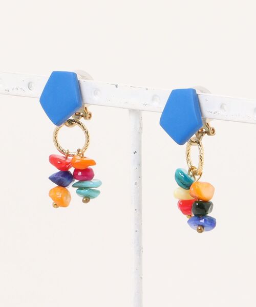 tone(トーン)の「【atelier*mio】ポリマークレイ × シェルビジュー costume jewelry イヤリング(イヤリング・レディース・ブラック/レッド/グリーン/イエロー/パープル/グリーン系その他/ブルー/ブラック系その他/ホワイト/レッド系その他/ブラック系その他2/ブルー系その他・FREE)」の8枚目の写真