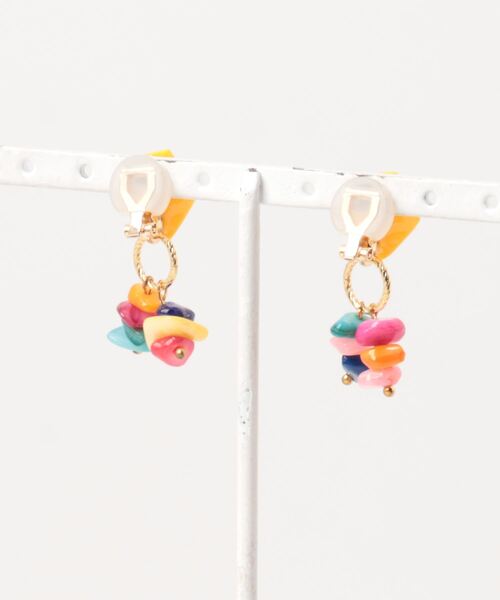 tone(トーン)の「【atelier*mio】ポリマークレイ × シェルビジュー costume jewelry イヤリング(イヤリング・レディース・ブラック/レッド/グリーン/イエロー/パープル/グリーン系その他/ブルー/ブラック系その他/ホワイト/レッド系その他/ブラック系その他2/ブルー系その他・FREE)」の13枚目の写真