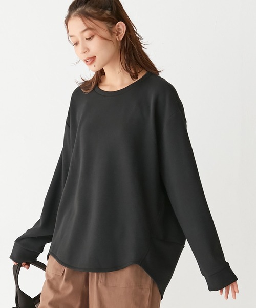 Viola e Viola(ヴィオラエヴィオラ)の「裏ファー後たっぷりゆるプルオーバー(Tシャツ/カットソー・レディース・ブラック/モカ/グリーン・M/3L/4L/5L/L/LL)」の1枚目の写真