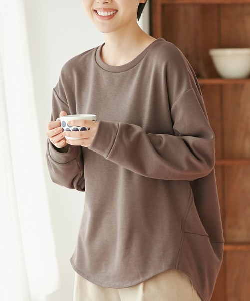 Viola e Viola(ヴィオラエヴィオラ)の「裏ファー後たっぷりゆるプルオーバー(Tシャツ/カットソー・レディース・ブラック/モカ/グリーン・M/3L/4L/5L/L/LL)」の2枚目の写真
