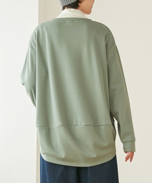 Viola e Viola(ヴィオラエヴィオラ)の「裏ファー後たっぷりゆるプルオーバー(Tシャツ/カットソー・レディース・ブラック/モカ/グリーン・M/3L/4L/5L/L/LL)」の13枚目の写真