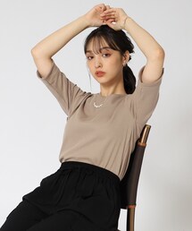 ◆【ロングシーズン重宝する】縦ラインで細見え クルーネック5分袖トップス