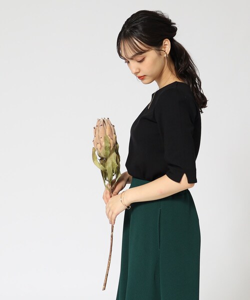 DRESKIP(ドレスキップ)の「◆【ロングシーズン重宝する】縦ラインで細見え クルーネック5分袖トップス(Tシャツ/カットソー・レディース・サンドベージュ/オフホワイト/ブラック/ブラック系2・03/04/02)」の9枚目の写真