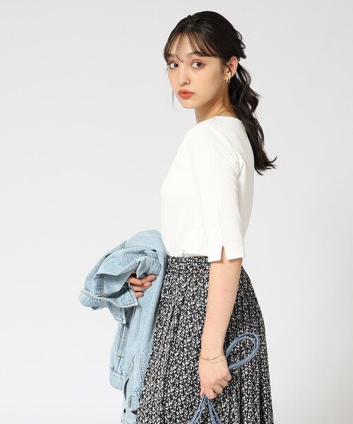 DRESKIP(ドレスキップ)の「◆【ロングシーズン重宝する】縦ラインで細見え クルーネック5分袖トップス(Tシャツ/カットソー・レディース・サンドベージュ/オフホワイト/ブラック/ブラック系2・03/04/02)」の16枚目の写真