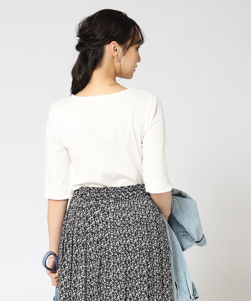 DRESKIP(ドレスキップ)の「◆【ロングシーズン重宝する】縦ラインで細見え クルーネック5分袖トップス(Tシャツ/カットソー・レディース・サンドベージュ/オフホワイト/ブラック/ブラック系2・03/04/02)」の17枚目の写真