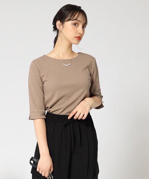 DRESKIP(ドレスキップ)の「◆【ロングシーズン重宝する】縦ラインで細見え クルーネック5分袖トップス(Tシャツ/カットソー・レディース・サンドベージュ/オフホワイト/ブラック/ブラック系2・03/04/02)」の21枚目の写真