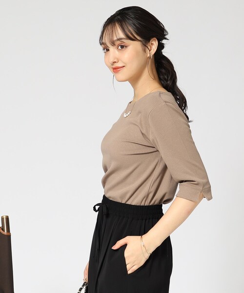 DRESKIP(ドレスキップ)の「◆【ロングシーズン重宝する】縦ラインで細見え クルーネック5分袖トップス(Tシャツ/カットソー・レディース・サンドベージュ/オフホワイト/ブラック/ブラック系2・03/04/02)」の22枚目の写真