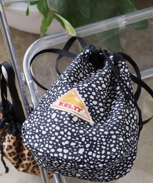 KELTY（ケルティ）の「KELTY/ケルティ DP KINCHAKU SHOULDER 巾着バッグ 2026年春夏（ショルダーバッグ・メンズ・グレー系/ベージュ系/ホワイト系/ブラック系/ブルー系・FREE）」の2枚目の写真