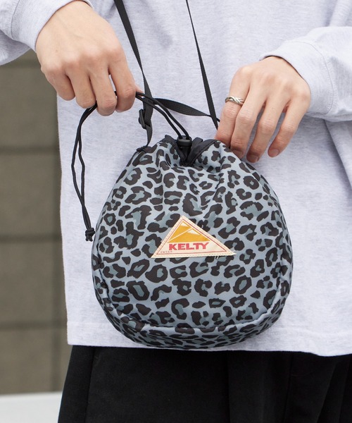 KELTY（ケルティ）の「KELTY/ケルティ DP KINCHAKU SHOULDER 巾着バッグ 2026年春夏（ショルダーバッグ・メンズ・グレー系/ベージュ系/ホワイト系/ブラック系/ブルー系・FREE）」の3枚目の写真