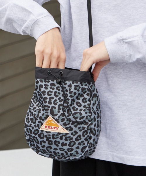 KELTY（ケルティ）の「KELTY/ケルティ DP KINCHAKU SHOULDER 巾着バッグ 2026年春夏（ショルダーバッグ・メンズ・グレー系/ベージュ系/ホワイト系/ブラック系/ブルー系・FREE）」の11枚目の写真